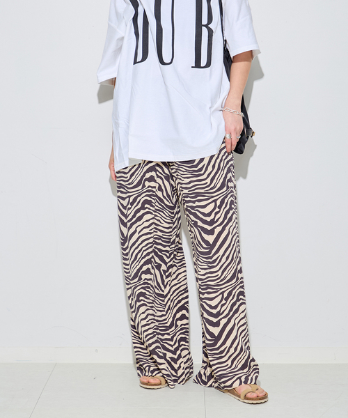 journal standard L'essage(ジャーナルスタンダードレサージュ)の「別注【LUSANA / ルサーナ】CICI PANT:パンツ(その他パンツ・レディース・ベージュ/ブラック・X-SMALL/SMALL)」の2枚目の写真