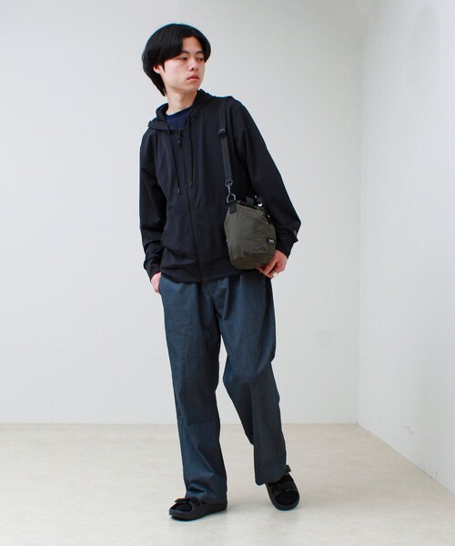 TAION（タイオン）の「【TAION / タイオン】MOUNTAIN BUCKET BAG（ショルダーバッグ・メンズ・ブラック/オリーブ/ライトグレー/ネイビー・FREE）」の18枚目の写真