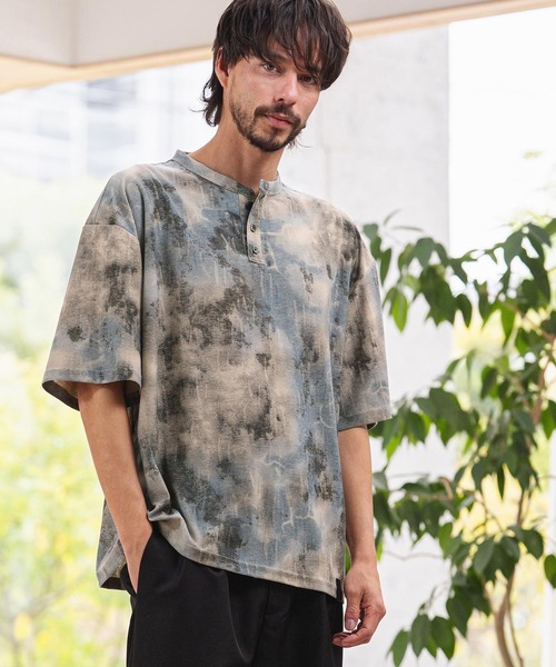 CAMBIO(カンビオ)の「mt10467-Fade Distressed Henley Neck Tee ヘンリーネックTシャツ(PF-261-021)(Tシャツ/カットソー・メンズ・ブラック/サックスブルー・M/L)」の12枚目の写真