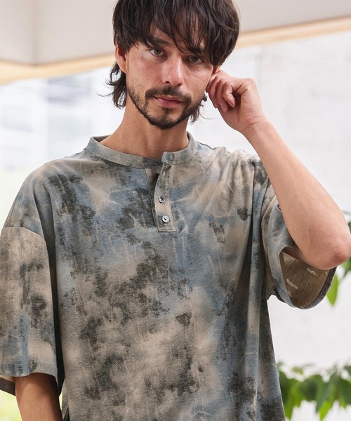 CAMBIO(カンビオ)の「mt10467-Fade Distressed Henley Neck Tee ヘンリーネックTシャツ(PF-261-021)(Tシャツ/カットソー・メンズ・ブラック/サックスブルー・M/L)」の14枚目の写真