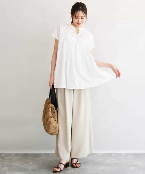 MK MICHEL KLEIN（エムケーミッシェルクラン）の「[洗える]ハンドスモッキングブラウス（Tシャツ/カットソー・レディース・マスタード/ホワイト・38）」の9枚目の写真