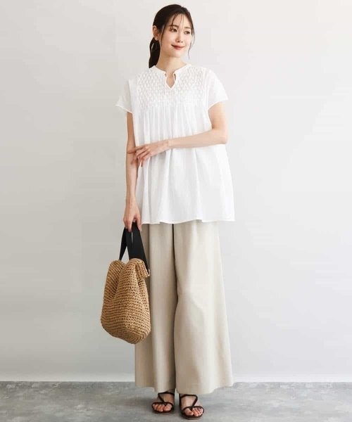 MK MICHEL KLEIN（エムケーミッシェルクラン）の「[洗える]ハンドスモッキングブラウス（Tシャツ/カットソー・レディース・マスタード/ホワイト・38）」の10枚目の写真