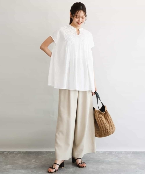 MK MICHEL KLEIN（エムケーミッシェルクラン）の「[洗える]ハンドスモッキングブラウス（Tシャツ/カットソー・レディース・マスタード/ホワイト・38）」の11枚目の写真
