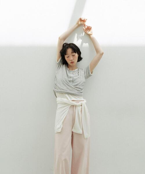 KBF(ケイビーエフ)の「バイカラーヘンリーネックTEE(Tシャツ/カットソー・レディース・グリーン系その他/ブラウン/ライトグレー・ONE)」の6枚目の写真