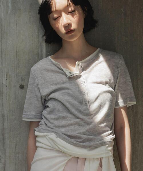KBF(ケイビーエフ)の「バイカラーヘンリーネックTEE(Tシャツ/カットソー・レディース・グリーン系その他/ブラウン/ライトグレー・ONE)」の8枚目の写真