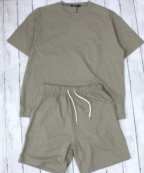 SHISKY(シスキー)の「マルチファンクション オーバーサイズSETUP 半袖Tシャツ ハーフパンツ 上下セット(セットアップ・メンズ・ブラック/オフホワイト/チャコール/ベージュ/カーキ・M/XL/L)」の4枚目の写真