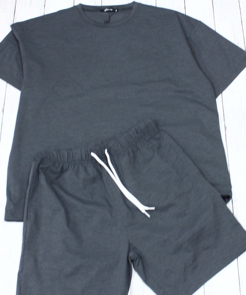 SHISKY(シスキー)の「マルチファンクション オーバーサイズSETUP 半袖Tシャツ ハーフパンツ 上下セット(セットアップ・メンズ・ブラック/オフホワイト/チャコール/ベージュ/カーキ・M/XL/L)」の3枚目の写真