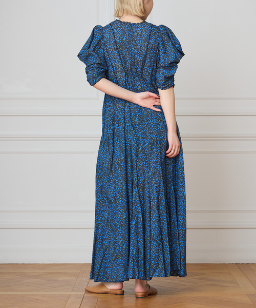 IENA LA BOUCLE(イエナラブークル)の「IENA LA BOUCLE Flower プリントワンピース(ワンピース・レディース・ネイビー・FREE)」の3枚目の写真