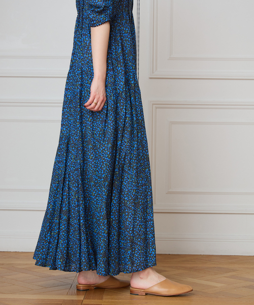 IENA LA BOUCLE(イエナラブークル)の「IENA LA BOUCLE Flower プリントワンピース(ワンピース・レディース・ネイビー・FREE)」の10枚目の写真