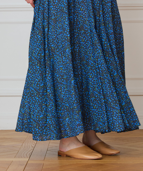 IENA LA BOUCLE(イエナラブークル)の「IENA LA BOUCLE Flower プリントワンピース(ワンピース・レディース・ネイビー・FREE)」の12枚目の写真