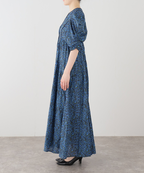 IENA LA BOUCLE(イエナラブークル)の「IENA LA BOUCLE Flower プリントワンピース(ワンピース・レディース・ネイビー・FREE)」の14枚目の写真