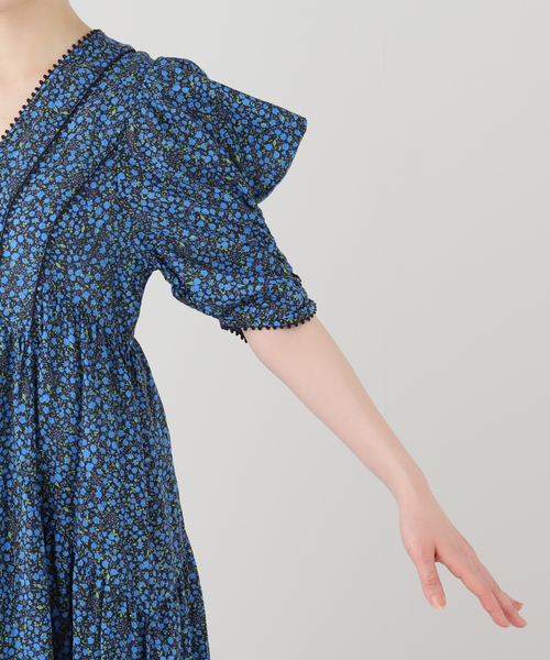 IENA LA BOUCLE(イエナラブークル)の「IENA LA BOUCLE Flower プリントワンピース(ワンピース・レディース・ネイビー・FREE)」の16枚目の写真