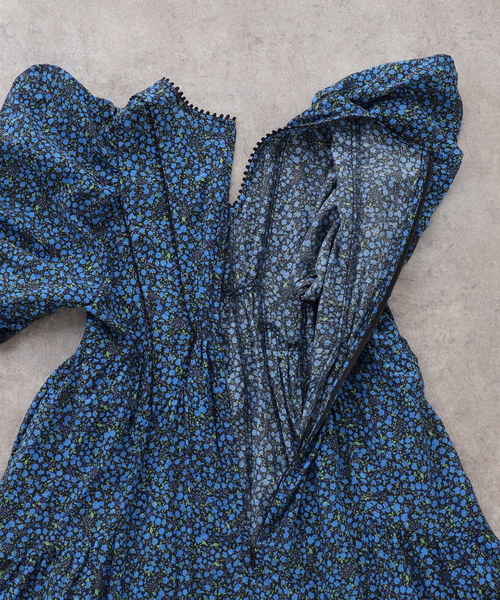 IENA LA BOUCLE(イエナラブークル)の「IENA LA BOUCLE Flower プリントワンピース(ワンピース・レディース・ネイビー・FREE)」の19枚目の写真