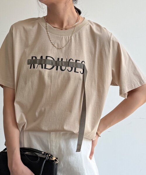DouDou(ドゥドゥ)の「【WEB限定】ロゴテープTEE(Tシャツ/カットソー・レディース・ブラック/ベージュ/オフホワイト・FREE)」の2枚目の写真
