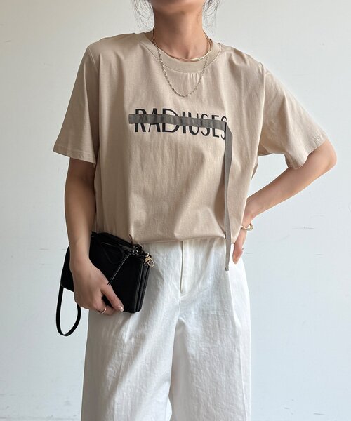 DouDou(ドゥドゥ)の「【WEB限定】ロゴテープTEE(Tシャツ/カットソー・レディース・ブラック/ベージュ/オフホワイト・FREE)」の17枚目の写真