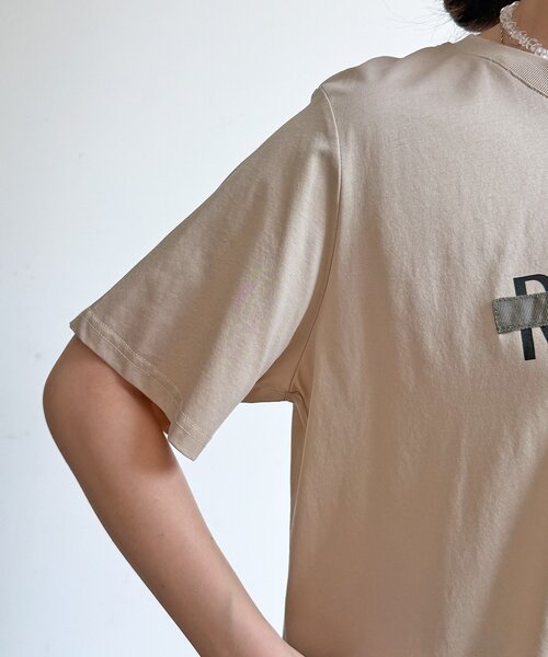DouDou(ドゥドゥ)の「【WEB限定】ロゴテープTEE(Tシャツ/カットソー・レディース・ブラック/ベージュ/オフホワイト・FREE)」の7枚目の写真