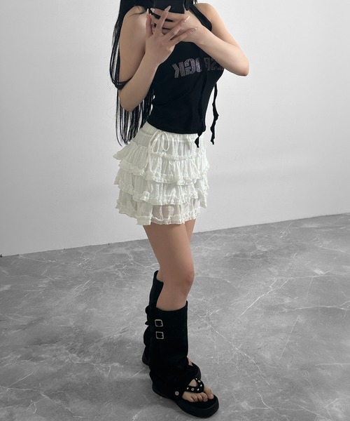 FOLLOWIN（フォロウィン）の「【3COLOR/インナーパンツ仕様】シャーリングフリルミニスカート（スカート・レディース・グレー/ブラック/ホワイト・FREE）」の9枚目の写真