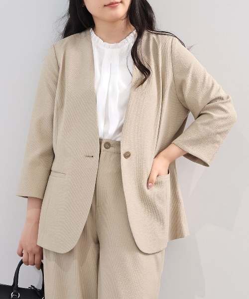 fleur by mint breeze(フルールバイミントブリーズ)の「【L~5L 大きいサイズ】【イージーケア/吸水速乾】ドライサッカー7分袖ノーカラージャケット(ノーカラージャケット・レディース・ベージュ/ライトグレー/ネイビー・5L/4L/3L/LL)」の1枚目の写真