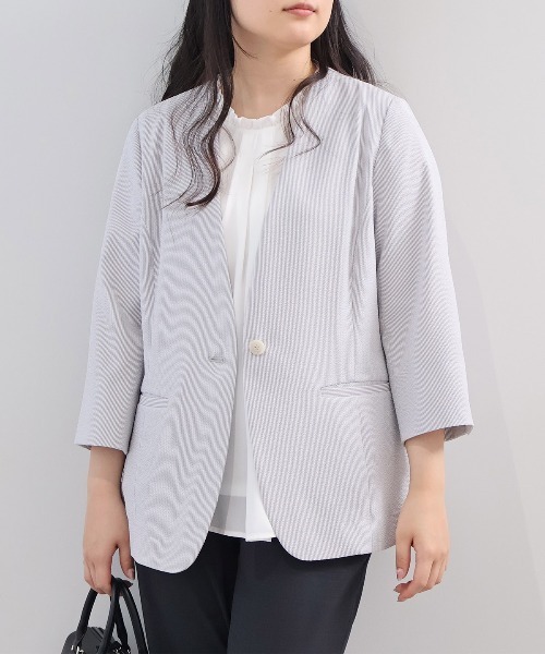 fleur by mint breeze(フルールバイミントブリーズ)の「【L~5L 大きいサイズ】【イージーケア/吸水速乾】ドライサッカー7分袖ノーカラージャケット(ノーカラージャケット・レディース・ベージュ/ライトグレー/ネイビー・5L/4L/3L/LL)」の2枚目の写真