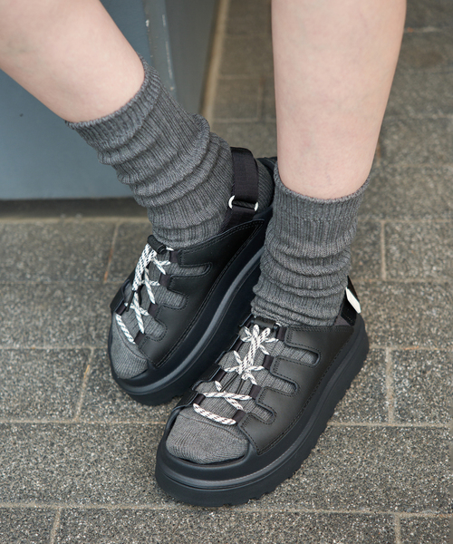 UGG/アグ W GOLDENGLOW TOGGLE（サンダル）｜UGG（アグ）の