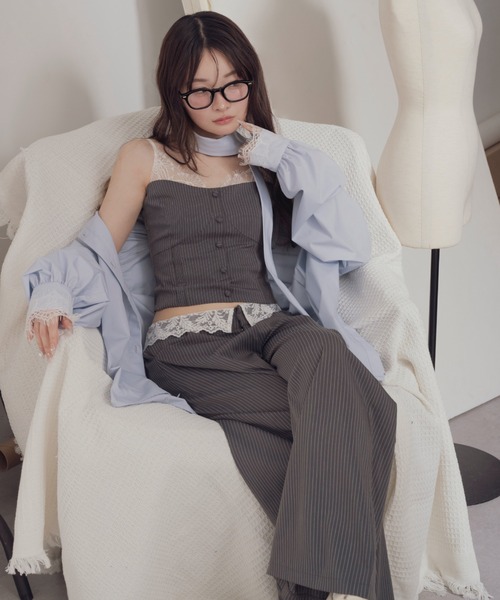 mellowneon（メロウネオン）の「レースレイヤードキャミパンツセットアップ（セットアップ・レディース・グレー/ブラウン/ストライプ・MEDIUM/SMALL）」の5枚目の写真