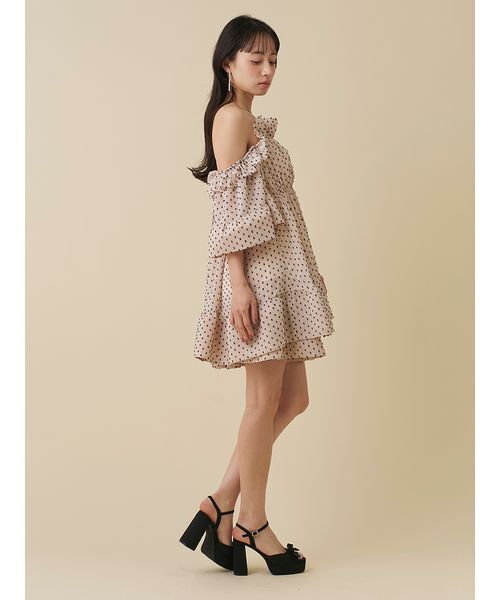 SNIDEL(スナイデル)の「オフショルギャザーセットアップ(ワンピース・レディース・アイボリー/ブラック/ピンクベージュ・0/1)」の19枚目の写真
