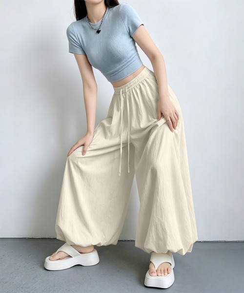 aimoha（アイモハ）の「バルーンシルエットイージーパンツ（カーゴパンツ・レディース・ブラック/ベージュ・FREE）」の14枚目の写真