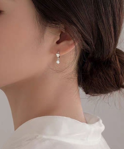 LA VORAGINE(ラ ヴォラジネ)の「ハートデザイン フープピアス ミニマルシンプル 繊細可愛い ユニーク 高級感(ピアス(両耳用)・レディース・シルバー/ゴールド・FREE)」の14枚目の写真