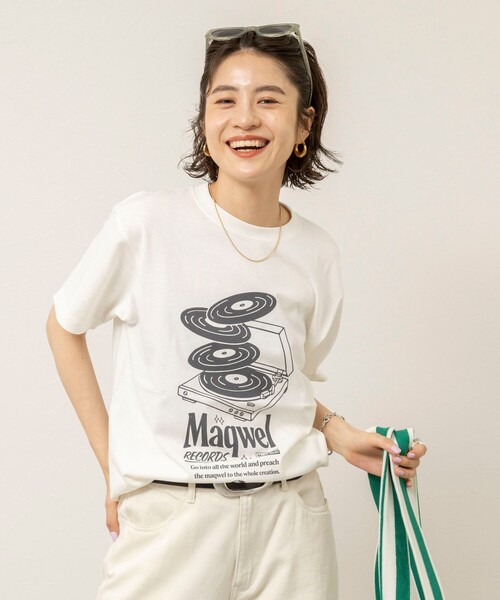 MAQWEL(マクウェル)の「【MAQWEL/マクウェル】ウォッシャブル Maqwel RECORDS オープンエンドプリントTシャツ(Tシャツ/カットソー・レディース・ブラウン/オフホワイト・FREE)」の8枚目の写真