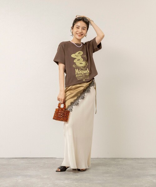 MAQWEL(マクウェル)の「【MAQWEL/マクウェル】ウォッシャブル Maqwel RECORDS オープンエンドプリントTシャツ(Tシャツ/カットソー・レディース・ブラウン/オフホワイト・FREE)」の12枚目の写真