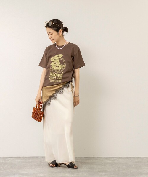MAQWEL(マクウェル)の「【MAQWEL/マクウェル】ウォッシャブル Maqwel RECORDS オープンエンドプリントTシャツ(Tシャツ/カットソー・レディース・ブラウン/オフホワイト・FREE)」の13枚目の写真