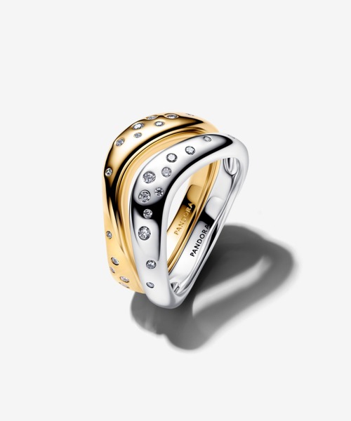 PANDORA(パンドラ)の「オーガニカリー シェイプド ツートーン スタッキング リング(リング・レディース・シルバー×ゴールド・50/48/60/58/56/54/52)」の2枚目の写真