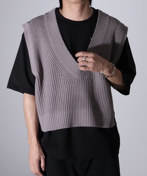 Art re A select(アトリエセレクト)の「【MADE IN KOREA】クロップド Vネックニットベスト(ニット/セーター・メンズ・チャコールグレー/ネイビー/アイボリー/ブラック・FREE)」の20枚目の写真