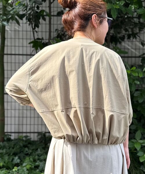 le.coeur blanc（ルクールブラン）の「バルーンノーカラーブルゾン（ブルゾン・レディース・キャメル/ブラック/カーキオリーブ・38）」の20枚目の写真