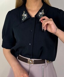 ビッグカラー刺繍ブラウス