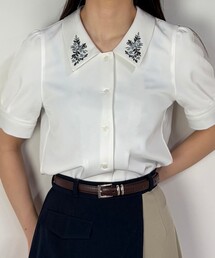 ビッグカラー刺繍ブラウス
