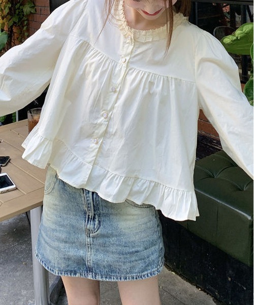 BLANC FICELLE(ブランフィセル)の「フリルカラー 長袖シャツ(シャツ/ブラウス・レディース・ブルー/アイボリー・M/L/XL)」の8枚目の写真