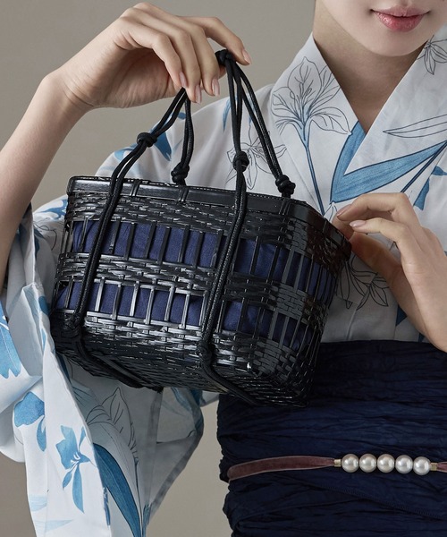 asaka（アサカ）の「巾着付きスクエアかごバッグ  浴衣用 和装小物（かごバッグ・レディース・マスタード/オフホワイト/パープル/ネイビー・FREE）」の3枚目の写真