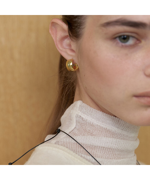 LOVE ME MONSTER(ラブミーモンスター)の「Essential Round Ring Earrings (L253MER060)(ピアス(両耳用)・レディース・ゴールド/シルバー・FREE)」の2枚目の写真