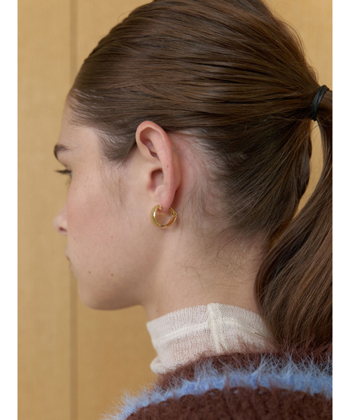 LOVE ME MONSTER(ラブミーモンスター)の「Essential Round Ring Earrings (L253MER060)(ピアス(両耳用)・レディース・ゴールド/シルバー・FREE)」の7枚目の写真