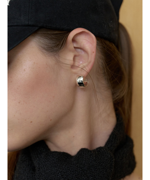 LOVE ME MONSTER(ラブミーモンスター)の「Essential Round Ring Earrings (L253MER060)(ピアス(両耳用)・レディース・ゴールド/シルバー・FREE)」の9枚目の写真