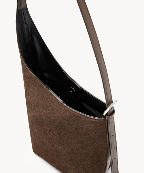 CLAVE（クラーベ）の「ブレアスエードブラウントートバッグ (BLAIR Suede Brown Tote Bag)（トートバッグ・レディース・その他・FREE）」の9枚目の写真
