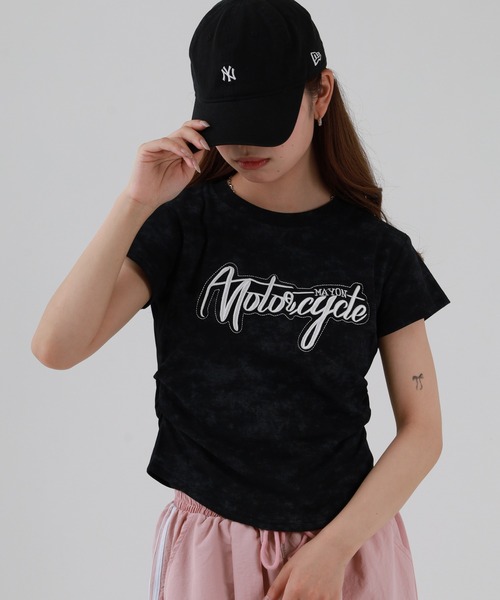 FUNALIVE(ファンアライブ)の「ABETTOR ムラ染め厚盛ロゴショート丈T 半袖(Tシャツ/カットソー・レディース・ブラック/アイボリー・FREE)」の8枚目の写真