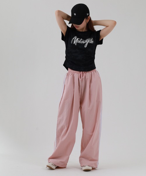 FUNALIVE(ファンアライブ)の「ABETTOR ムラ染め厚盛ロゴショート丈T 半袖(Tシャツ/カットソー・レディース・ブラック/アイボリー・FREE)」の12枚目の写真