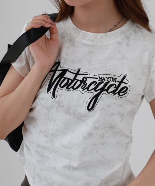 FUNALIVE(ファンアライブ)の「ABETTOR ムラ染め厚盛ロゴショート丈T 半袖(Tシャツ/カットソー・レディース・ブラック/アイボリー・FREE)」の15枚目の写真
