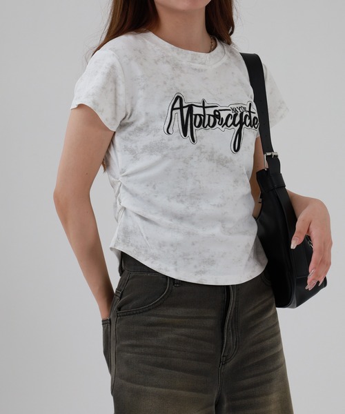 FUNALIVE(ファンアライブ)の「ABETTOR ムラ染め厚盛ロゴショート丈T 半袖(Tシャツ/カットソー・レディース・ブラック/アイボリー・FREE)」の17枚目の写真
