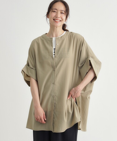 HONEYSUCKLE ROSE(ハニーサックルローズ)の「ビッグチュニックシャツ(シャツ/ブラウス・レディース・ベージュ/ライトブルー/オフホワイト・04/05)」の2枚目の写真
