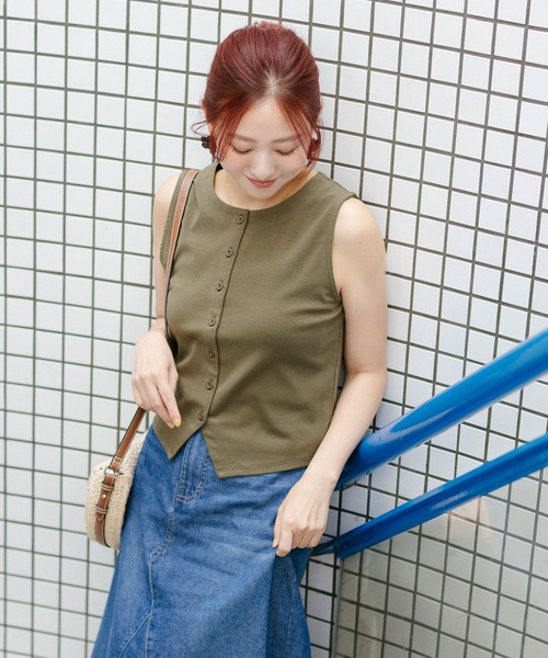 coca(coca)(コカ)の「【伊藤千晃様着用】\接触冷感/リブボタンベスト(ベスト・レディース・ブラック/カーキ・L/M/S)」の4枚目の写真