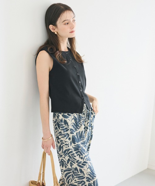 coca(coca)(コカ)の「【伊藤千晃様着用】\接触冷感/リブボタンベスト(ベスト・レディース・ブラック/カーキ・L/M/S)」の18枚目の写真