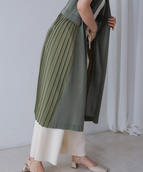 Bou Jeloud（ブージュルード）の「バックプリーツジレ（ベスト・レディース・ブラック/カーキ/グレイッシュベージュ・FREE）」の18枚目の写真